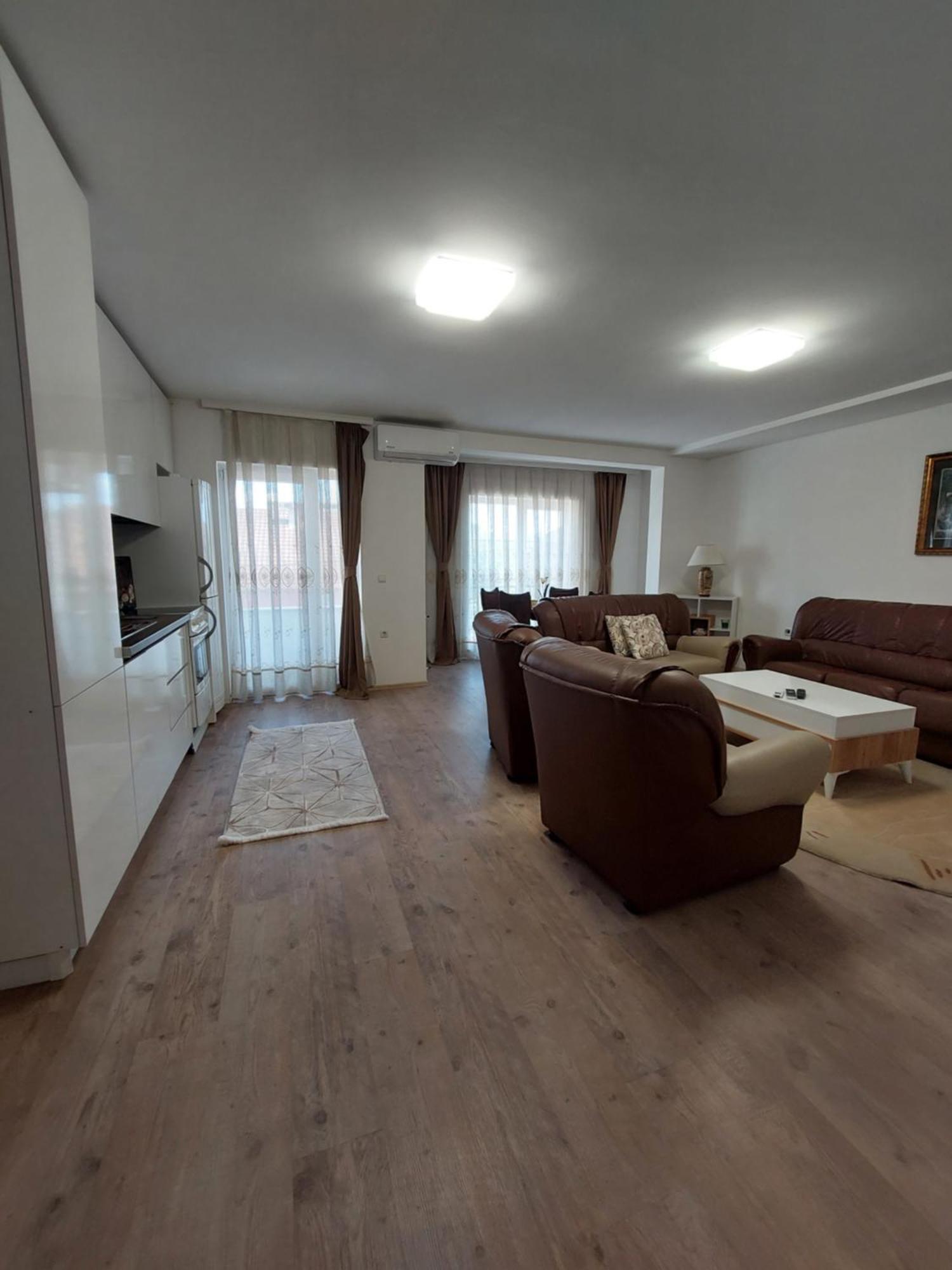 White Apartments Kosovo Polje Luaran gambar